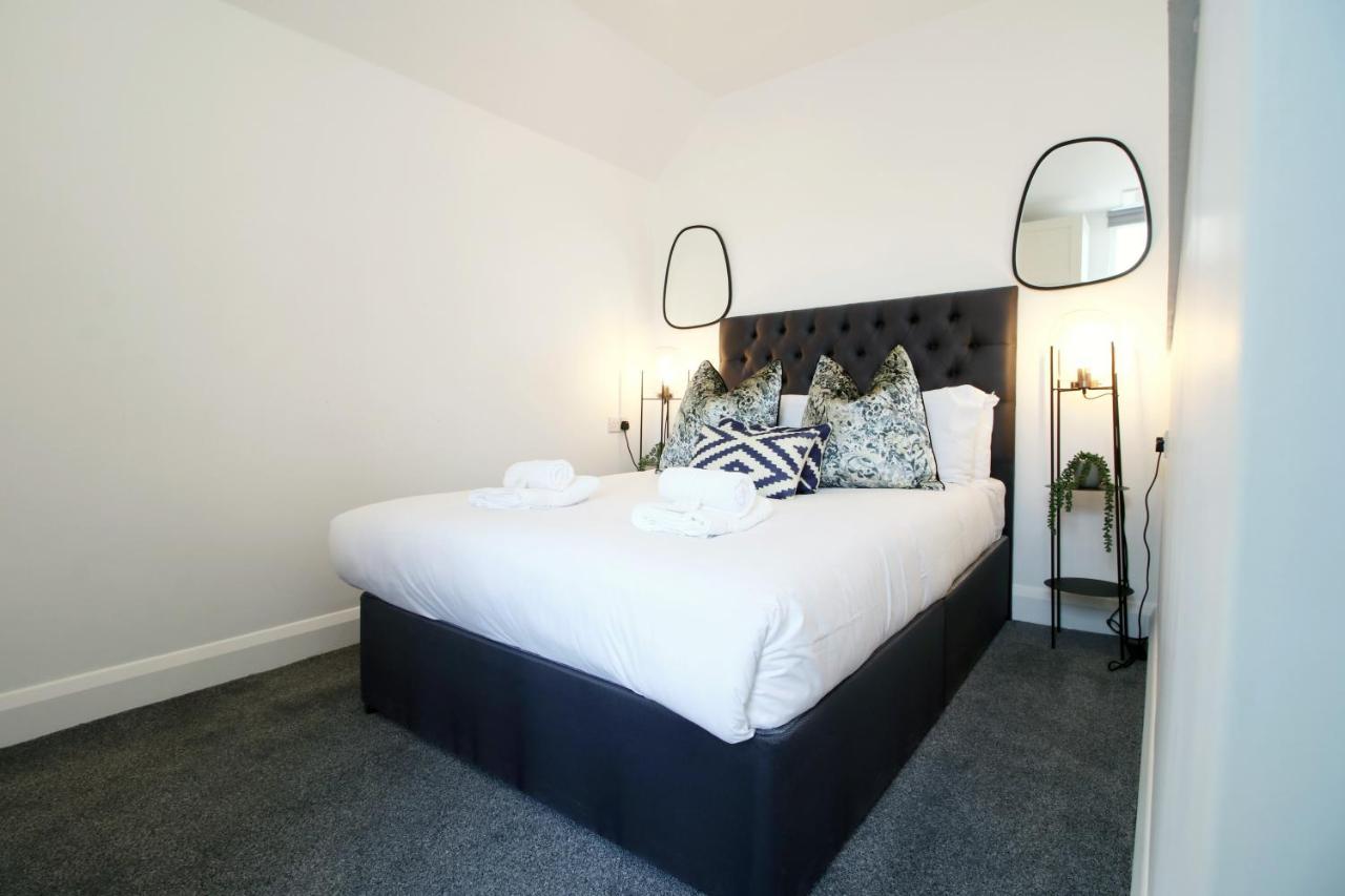 New Spacious 2 Bed Getaway - Private Courtyard! - Underfloor Heating Cardiff Luaran gambar