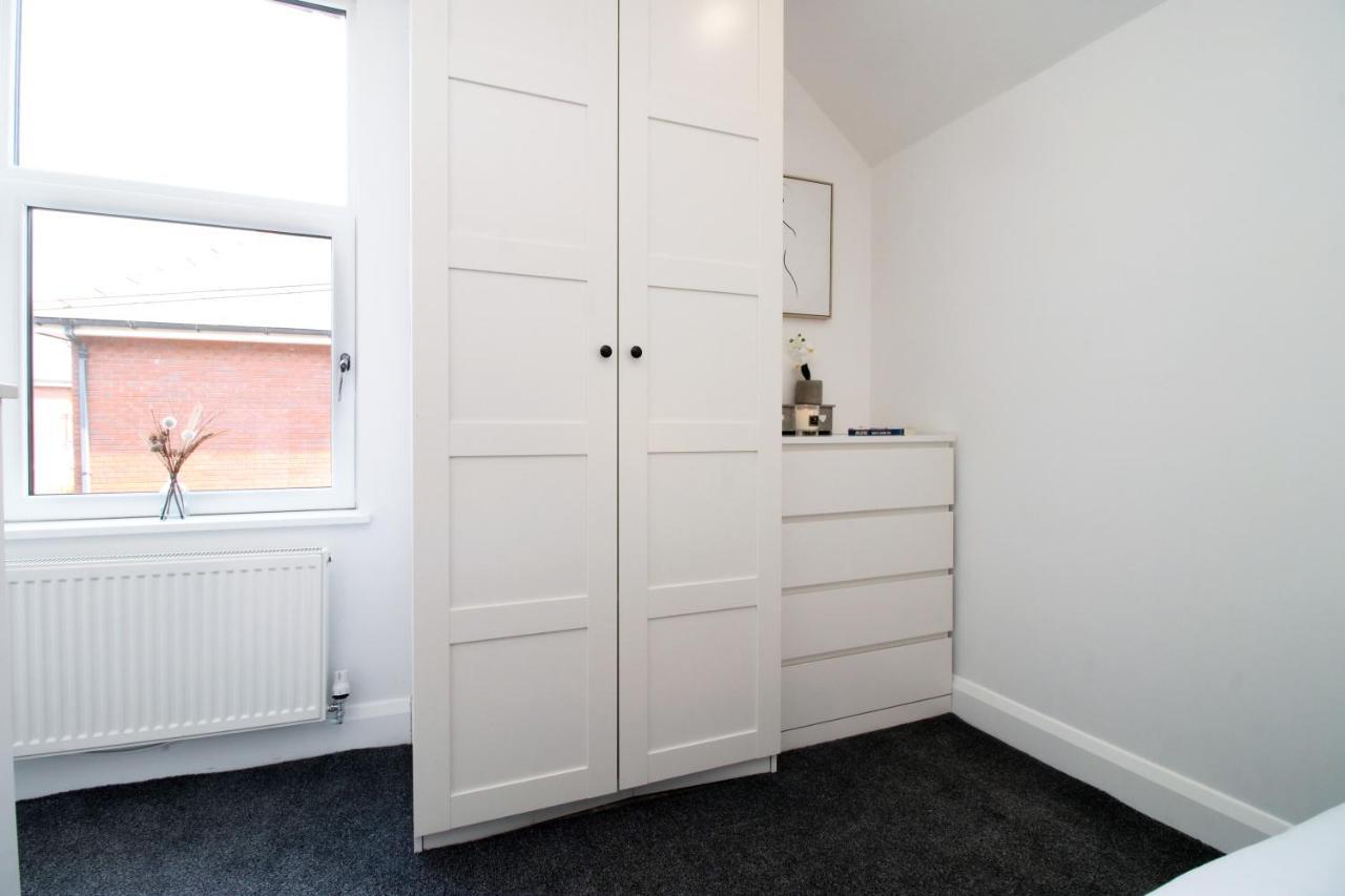 New Spacious 2 Bed Getaway - Private Courtyard! - Underfloor Heating Cardiff Luaran gambar