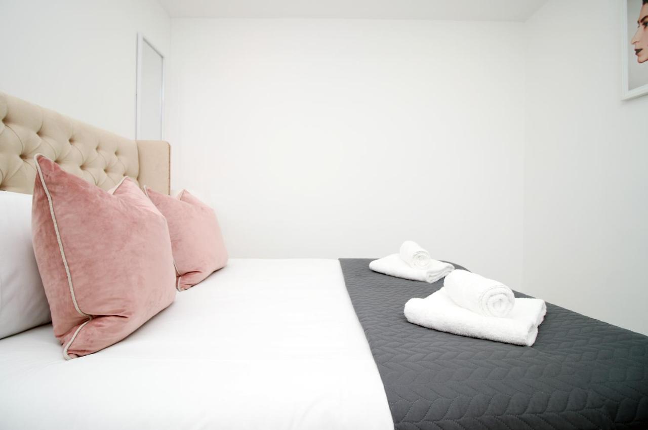 New Spacious 2 Bed Getaway - Private Courtyard! - Underfloor Heating Cardiff Luaran gambar