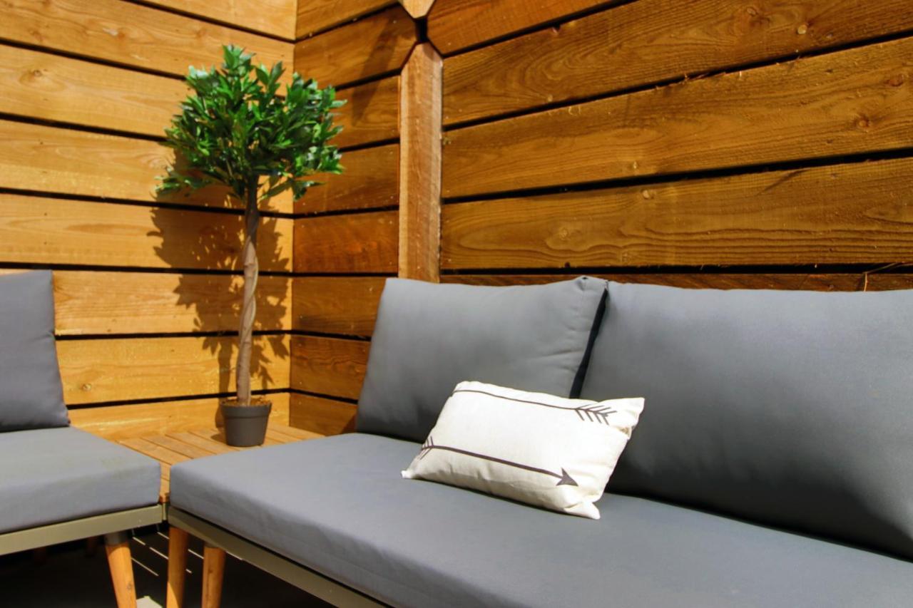New Spacious 2 Bed Getaway - Private Courtyard! - Underfloor Heating Cardiff Luaran gambar