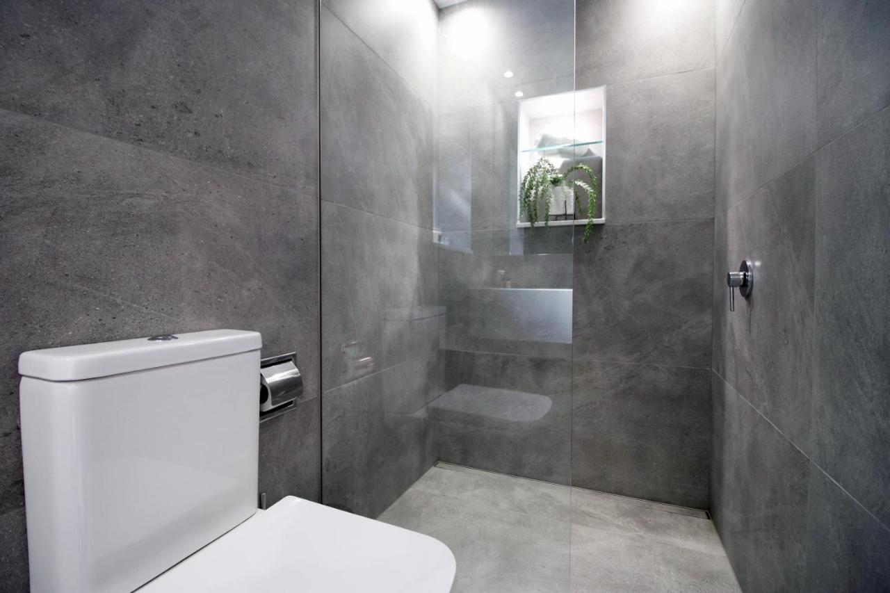 New Spacious 2 Bed Getaway - Private Courtyard! - Underfloor Heating Cardiff Luaran gambar