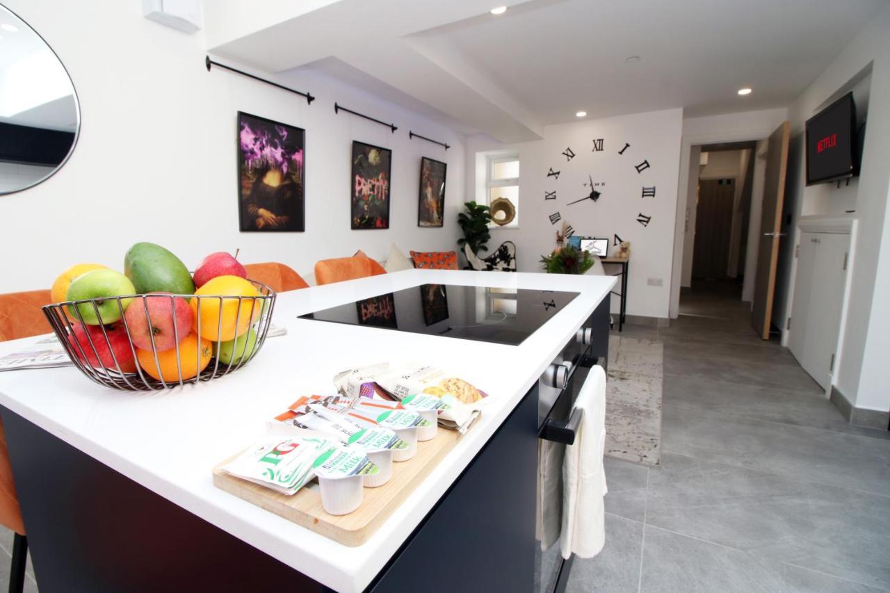 New Spacious 2 Bed Getaway - Private Courtyard! - Underfloor Heating Cardiff Luaran gambar